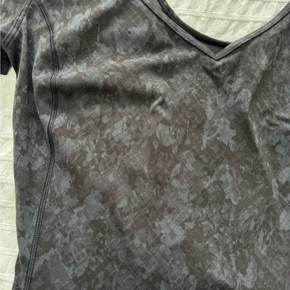 Align Shirt - Picture 2 of 3